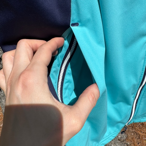 Peter Millar Crown Sport Hyperlight Fuse Hybrid Vest - GARDEN CITY GOLF CLUB - Picture 10 of 15